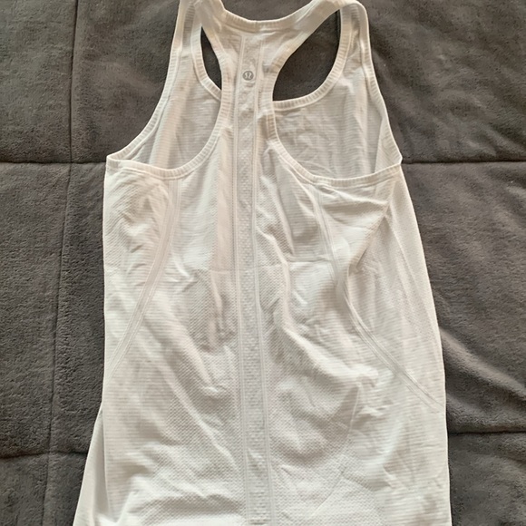 Lululemon swiftly tech tank top - Picture 2 of 3
